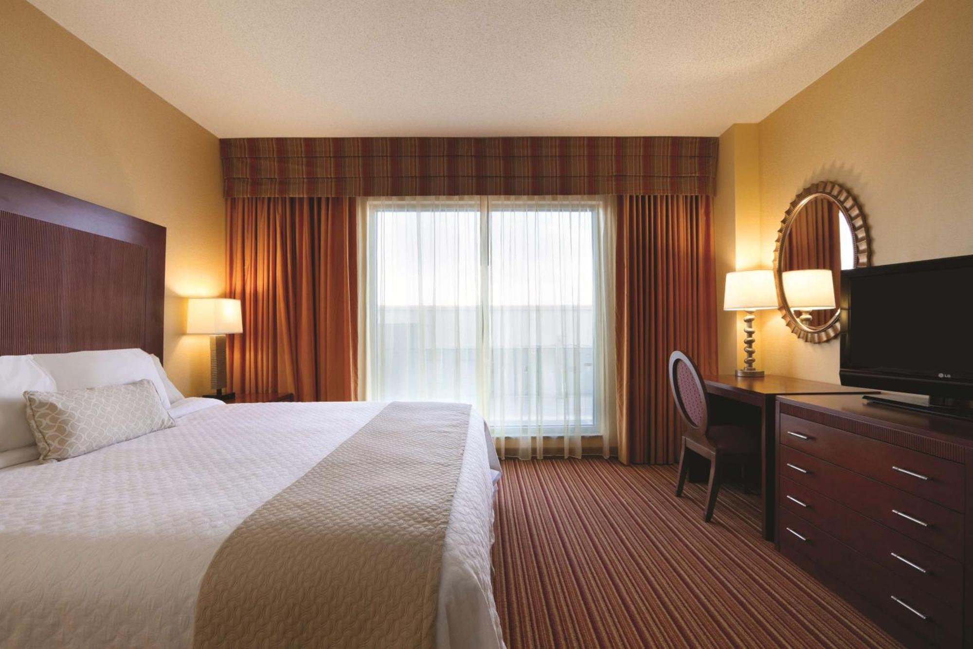 Embassy Suites By Hilton Norman Hotel & Conference Center Eksteriør billede