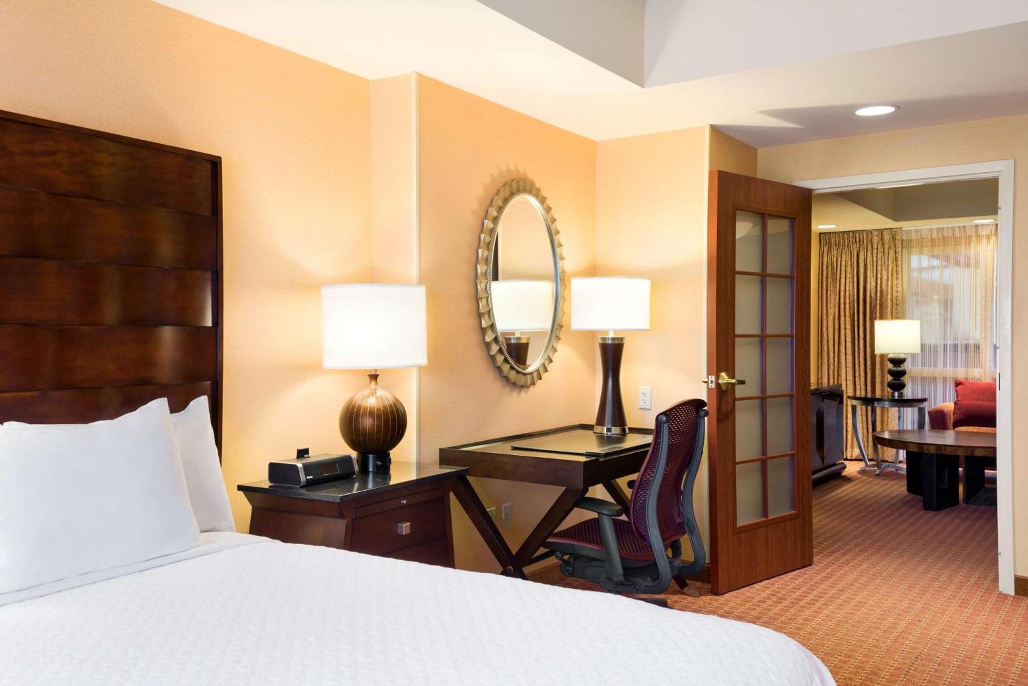 Embassy Suites By Hilton Norman Hotel & Conference Center Eksteriør billede