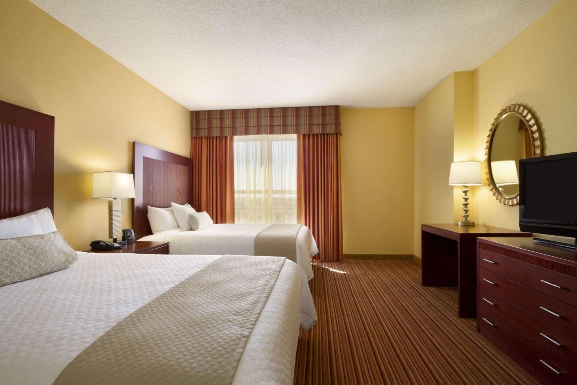 Embassy Suites By Hilton Norman Hotel & Conference Center Eksteriør billede