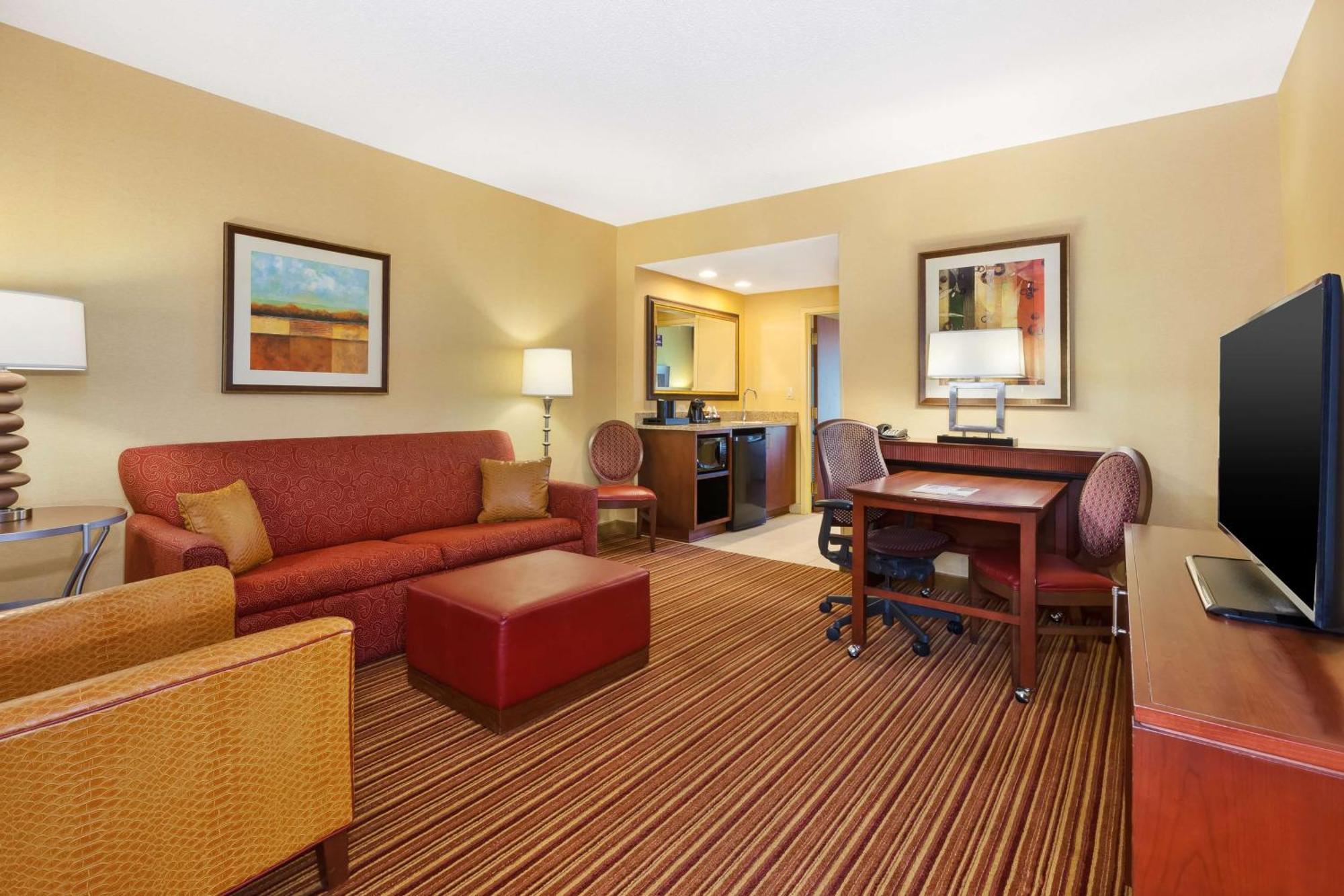 Embassy Suites By Hilton Norman Hotel & Conference Center Eksteriør billede